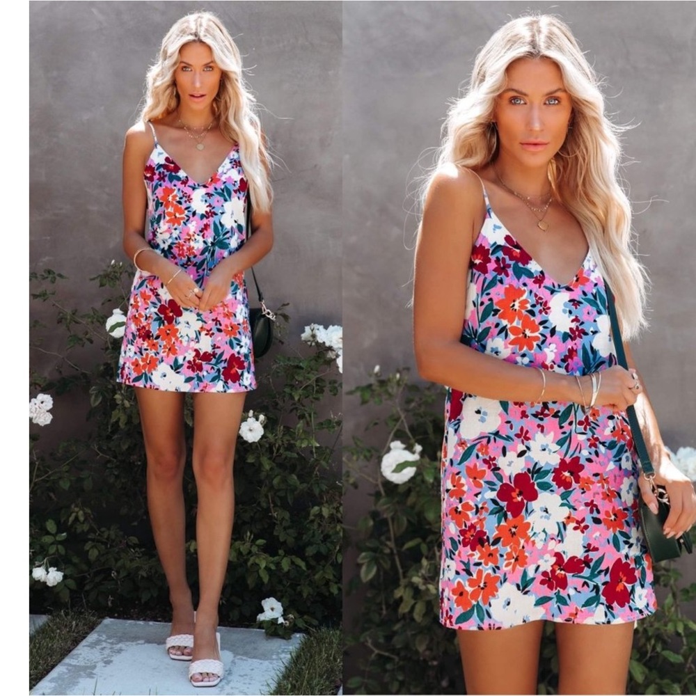 Vici dolls sidekick mini dress , floral, Sz M 🌺